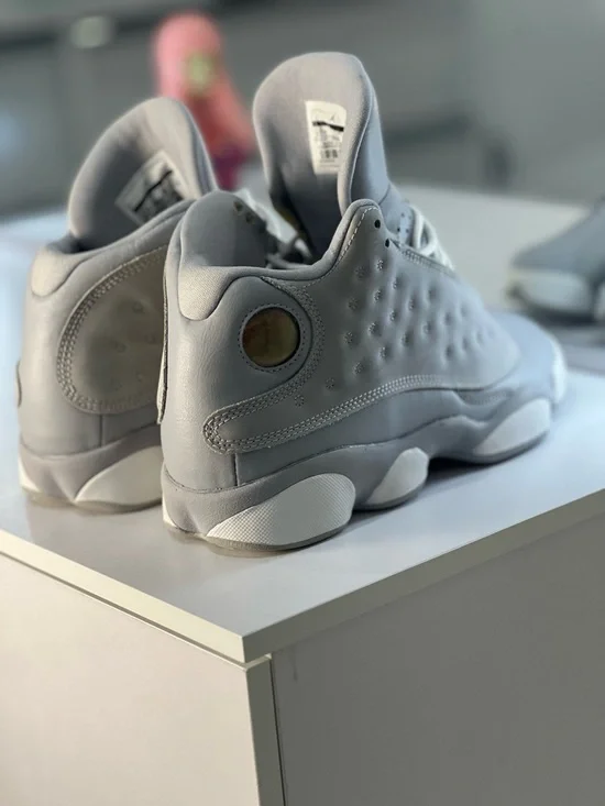 Air Jordan 13 Retro Grey Size 5.5Y / Women’s 7 – Excellent Condition - Picture 2 of 3